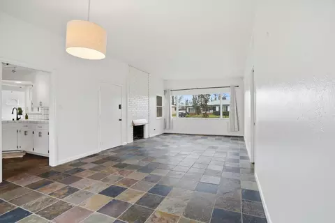 Living - 507 Coronado Way, Modesto, CA 95350 photo 2 of 9