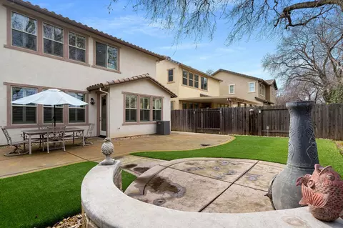 Exterior - 4656 Lue Ln, Carmichael, CA 95608 photo 5 of 6