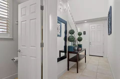 Entry Way - 4656 Lue Ln, Carmichael, CA 95608 photo 2 of 5