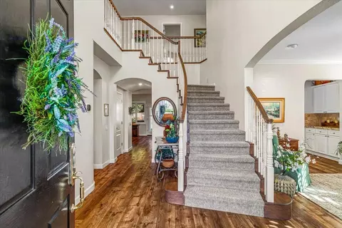 Entry Way - 1738 Heirloom Ct, Modesto, CA 95357 photo 1 of 5