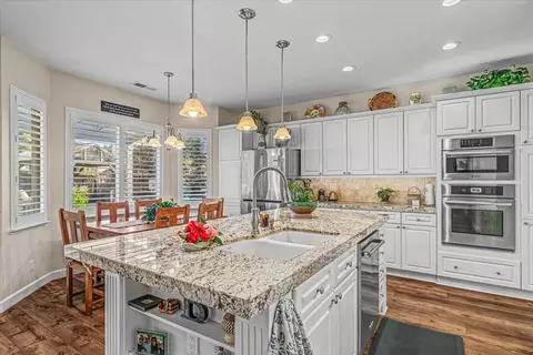 Kitchen - 1738 Heirloom Ct, Modesto, CA 95357 photo 4 of 5