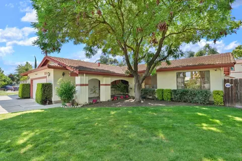 925 Constitution Way, Tracy, CA 95376 photo 2