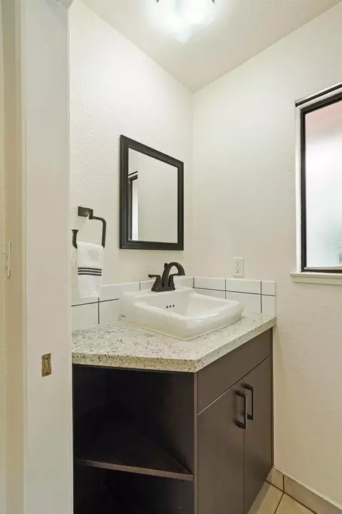 925 Constitution Way, Tracy, CA 95376 photo 34