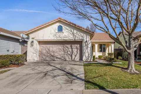 2221 Bay Horse Ln, Sacramento, CA 95835