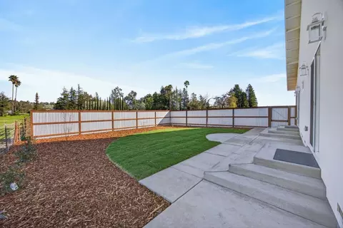 Exterior - 25265 Carlsbad Ave, Davis, CA 95616 photo 10 of 19