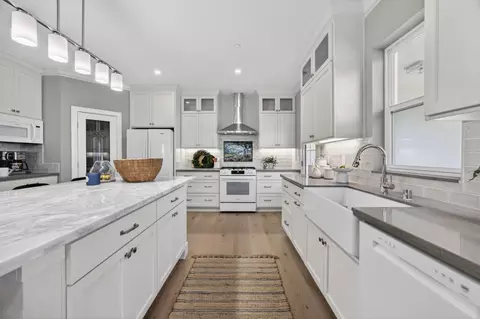 Kitchen - 25265 Carlsbad Ave, Davis, CA 95616 photo 3 of 9