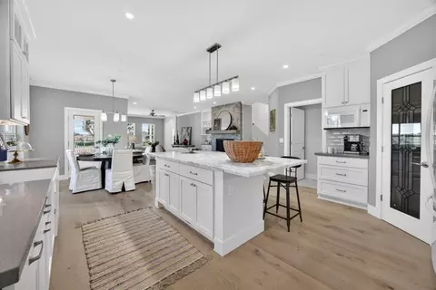Kitchen - 25265 Carlsbad Ave, Davis, CA 95616 photo 4 of 9