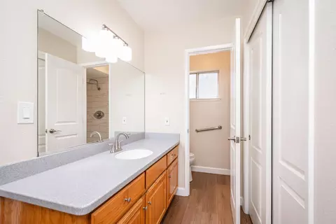 Bath - 25265 Carlsbad Ave, Davis, CA 95616 photo 13 of 14
