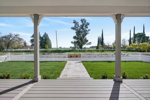 Exterior - 25265 Carlsbad Ave, Davis, CA 95616 photo 7 of 19