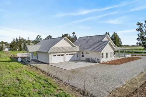 Exterior - 25265 Carlsbad Ave, Davis, CA 95616 photo 11 of 19
