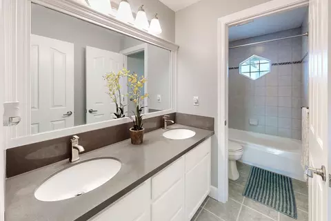 Bath - 2227 W W Rdg, Sutter, CA 95982 photo 5 of 8