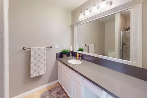 Bath - 2227 W W Rdg, Sutter, CA 95982 photo 4 of 8