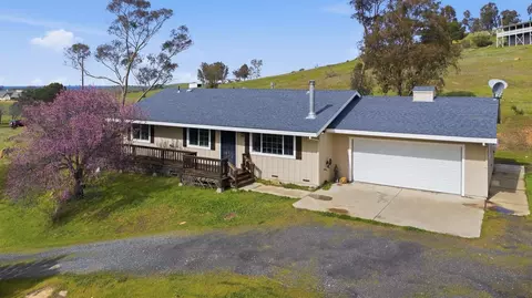 2615 Ranchito Dr, La Grange, CA 95329