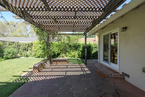 Exterior - 1001 Winsted Ln, Modesto, CA 95355 photo 5 of 10