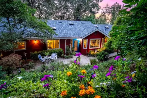 5962 Arrowhead Dr, Foresthill, CA 95631