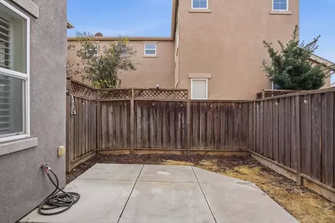 Exterior - 154 Splendido Ct, Newman, CA 95360 photo 3 of 4