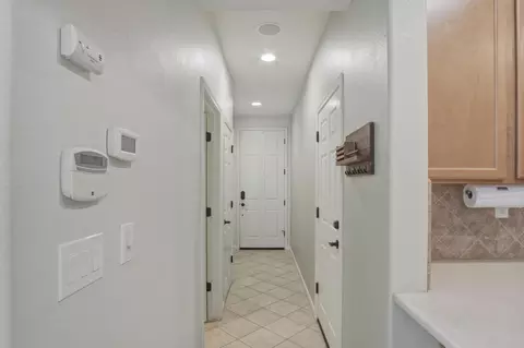 Entry Way - 154 Splendido Ct, Newman, CA 95360 photo 1 of 5