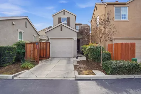 Exterior - 154 Splendido Ct, Newman, CA 95360 photo 2 of 4