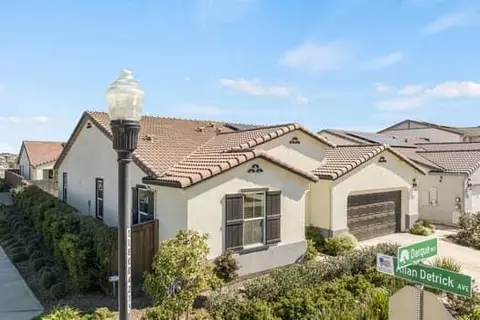 7447 Darque Way, Elk Grove, CA 95757