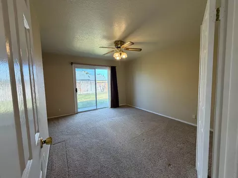 Bedroom - 7501 Vixen Ct, Hughson, CA 95326 photo 6 of 8