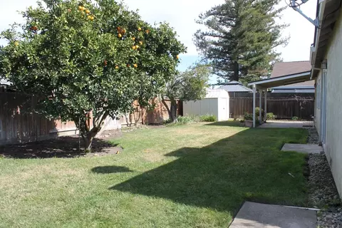 Exterior - 7501 Vixen Ct, Hughson, CA 95326 photo 8 of 13