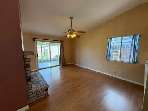 Living - 7501 Vixen Ct, Hughson, CA 95326 photo 3 of 5