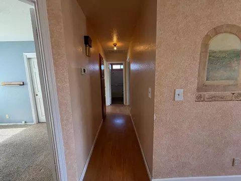 Entry Way - 7501 Vixen Ct, Hughson, CA 95326 photo 1 of 2