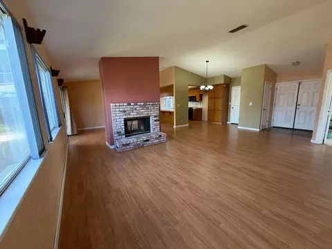 Living - 7501 Vixen Ct, Hughson, CA 95326 photo 2 of 5