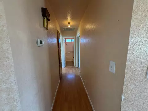 Entry Way - 7501 Vixen Ct, Hughson, CA 95326 photo 2 of 2