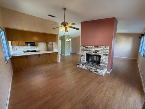 Living - 7501 Vixen Ct, Hughson, CA 95326 photo 4 of 5
