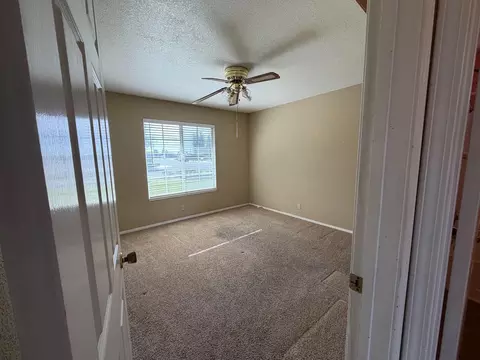 Bedroom - 7501 Vixen Ct, Hughson, CA 95326 photo 3 of 8