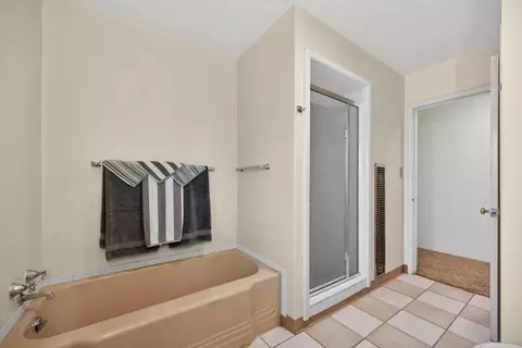 Bath - 3032 Lewis St, Placerville, CA 95667 photo 5 of 6