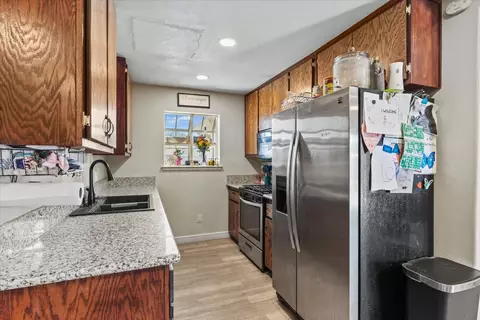 Kitchen - 3003 Corinne Ct, Live Oak, CA 95953 photo 2 of 4