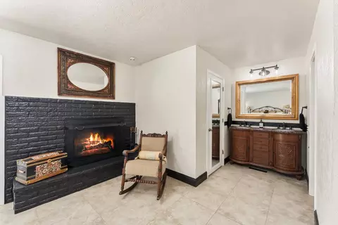 Bath - 17065 Niles Rd, Jackson, CA 95642 photo 1 of 2