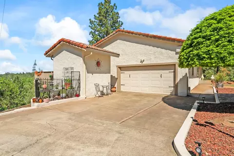 Exterior - 17065 Niles Rd, Jackson, CA 95642 photo 3 of 11
