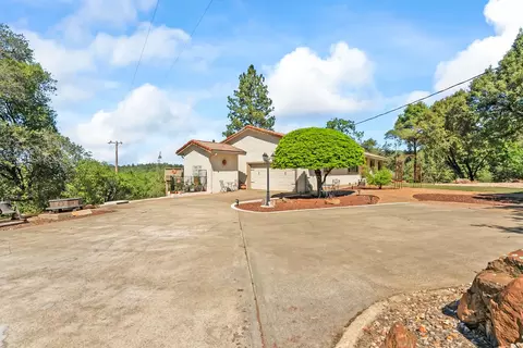 Exterior - 17065 Niles Rd, Jackson, CA 95642 photo 5 of 11
