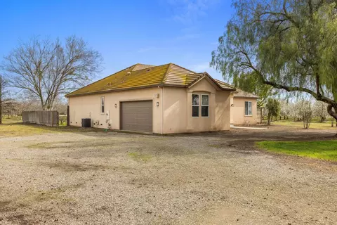 2306 Young Rd, Modesto, CA 95358 photo 3