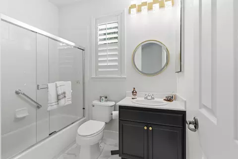 Bath - 243 John Kamps Way, Ripon, CA 95366 photo 1 of 4