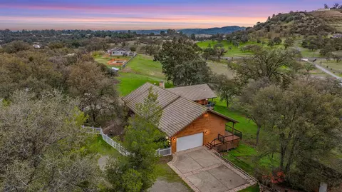 149 S Park Dr, Valley Springs, CA 95252