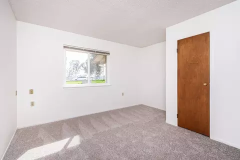 Bedroom - 10480 Lowell St, Elverta, CA 95626 photo 1 of 8