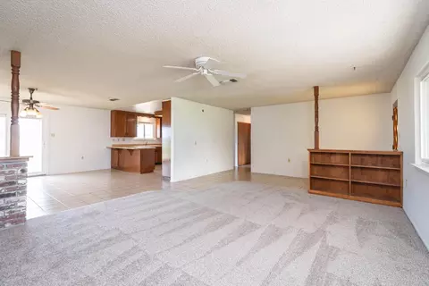 Living - 10480 Lowell St, Elverta, CA 95626 photo 6 of 10