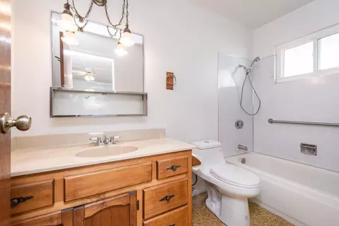 Bath - 10480 Lowell St, Elverta, CA 95626 photo 2 of 4