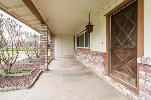 Exterior - 10480 Lowell St, Elverta, CA 95626 photo 7 of 16