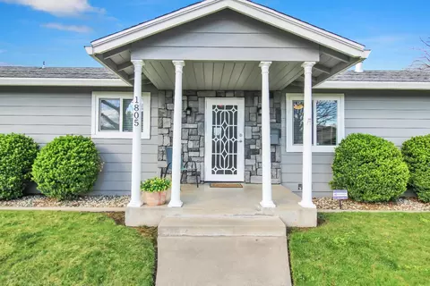 Exterior - 1805 Kienitz Ave, Modesto, CA 95355 photo 2 of 7