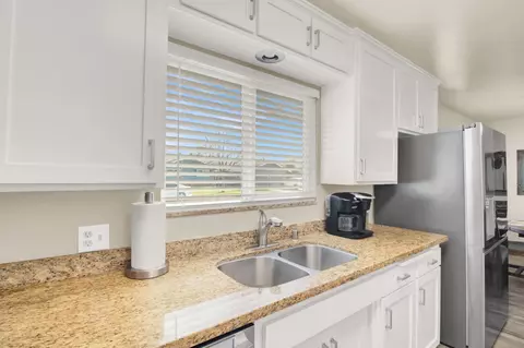 Kitchen - 1805 Kienitz Ave, Modesto, CA 95355 photo 4 of 4