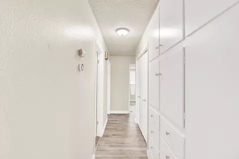 Entry Way - 1805 Kienitz Ave, Modesto, CA 95355 photo 3 of 4
