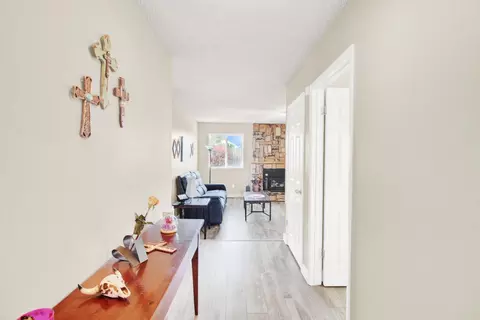 Entry Way - 1805 Kienitz Ave, Modesto, CA 95355 photo 1 of 4