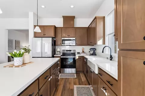 Kitchen - 3815 N Berkeley Ave, Turlock, CA 95382 photo 2 of 4