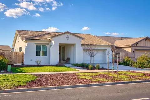 Exterior - 3815 N Berkeley Ave, Turlock, CA 95382 photo 3 of 9