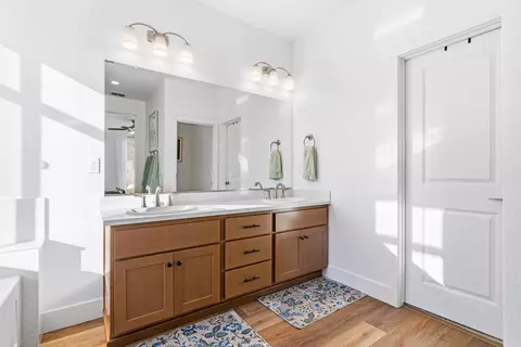 Bath - 3815 N Berkeley Ave, Turlock, CA 95382 photo 1 of 2